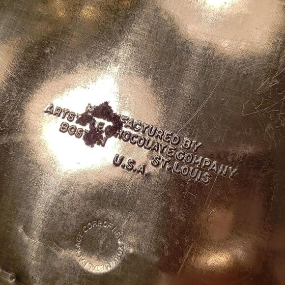 Vintage Metal Hinged Artstyle Chocolates Candy Box Tin w/ Victorian Scenes - Picture 9 of 14